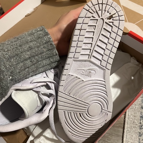 Air Jordan Low Barely Grape Women’s Size 9 - Picture 5 of 5